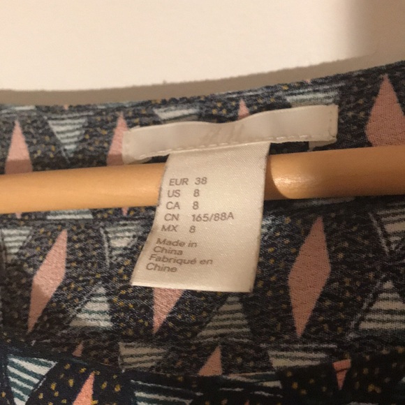 H&M Blouse size: 8 - Picture 3 of 3